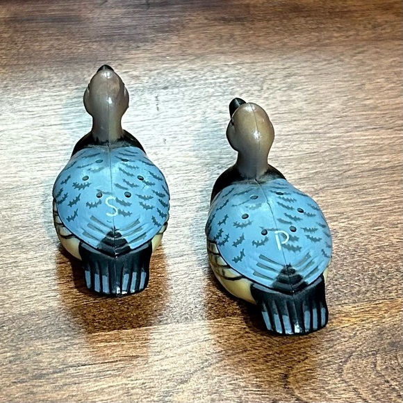 Vintage Duck Salt & Pepper Set - Hard Plastic with stoppers - Picture 2 of 7